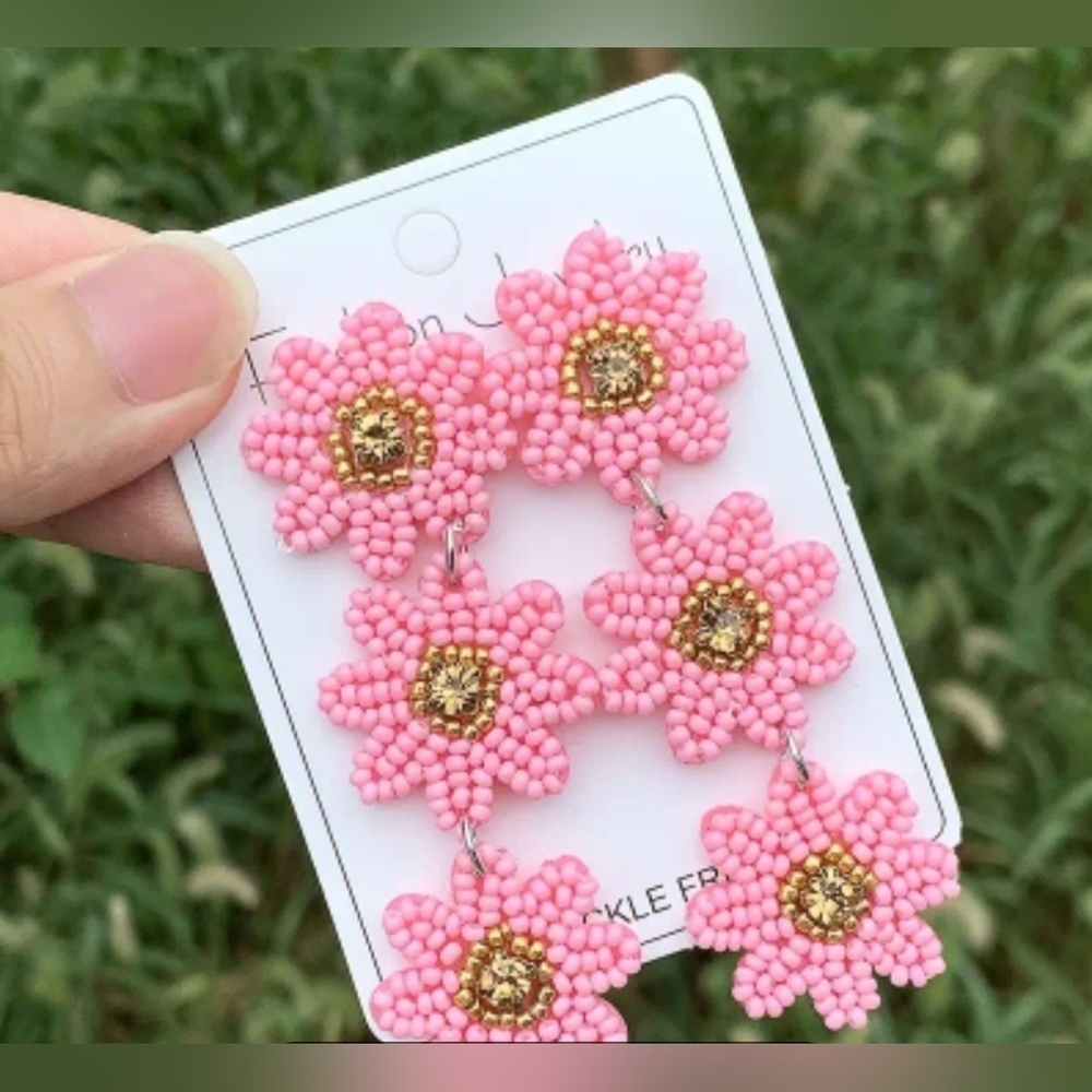 New! 2for 25$ Pink Floral Beaded Earrings NWT! Summer Must Haves!